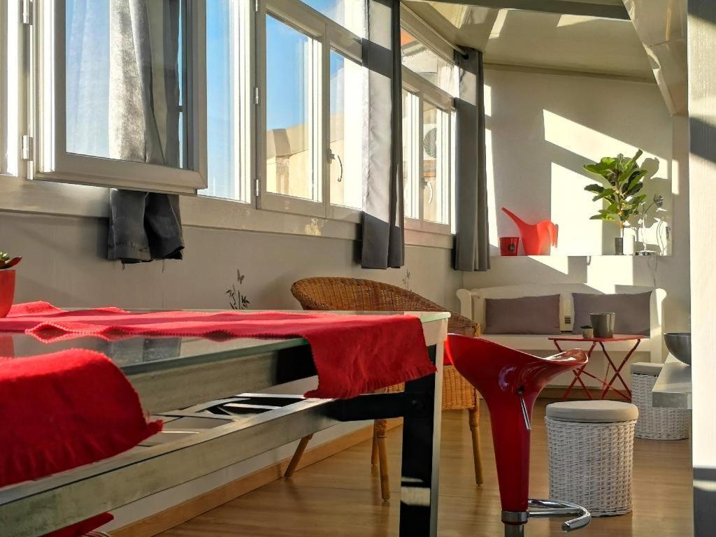 Appartement 180° sur le Ciel... 5 minutes du Port à Marseille Extérieur photo